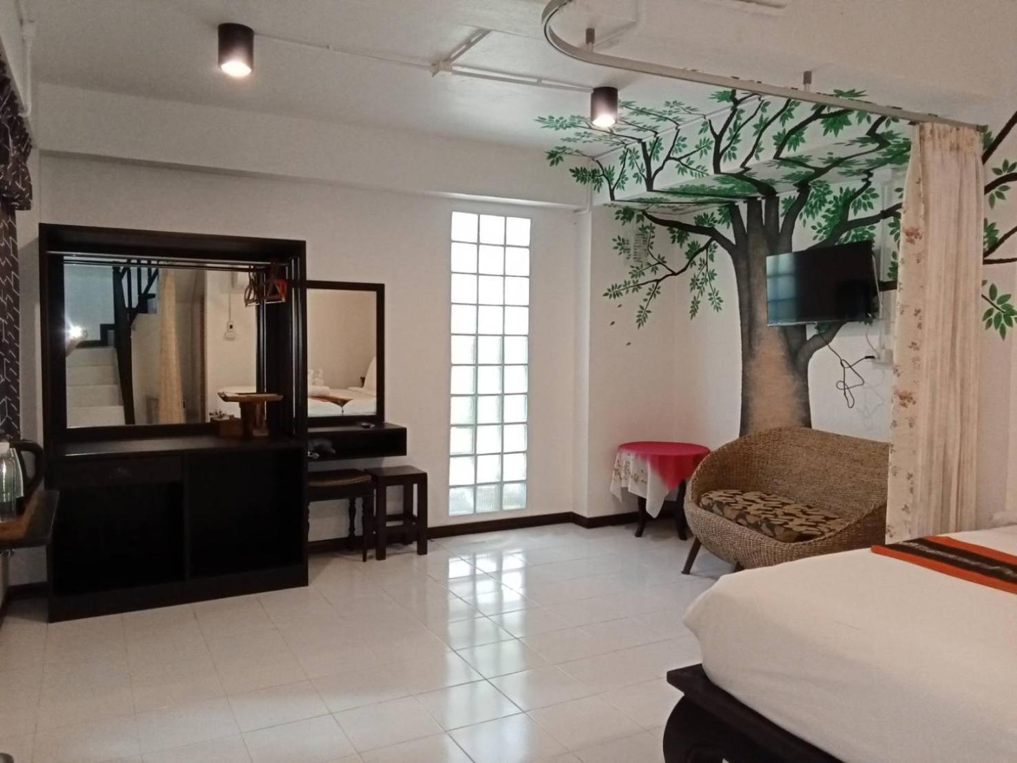 Vlodge&Vegetarian Vegan Hotel Chiang Mai Buitenkant foto