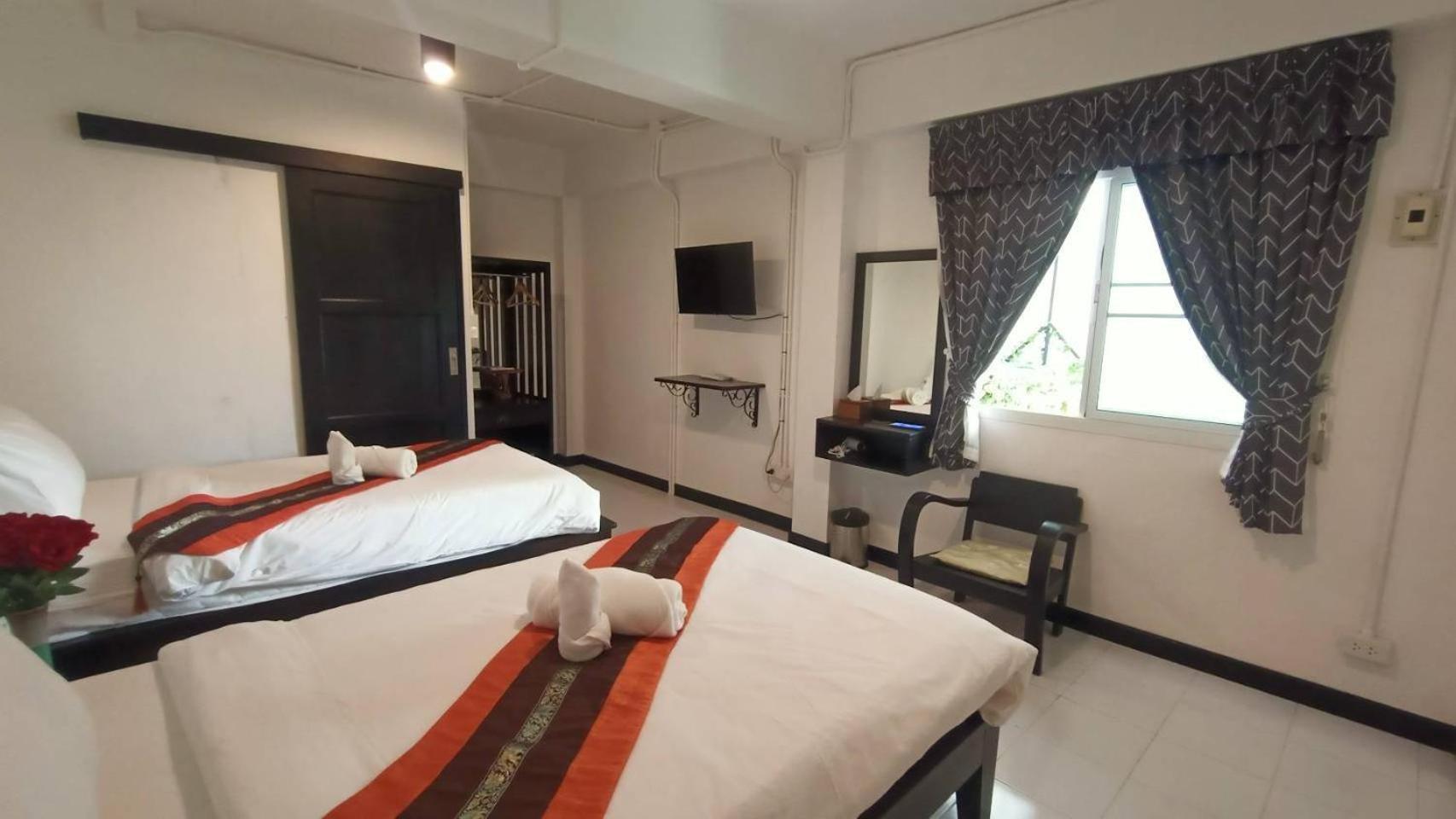 Vlodge&Vegetarian Vegan Hotel Chiang Mai Buitenkant foto